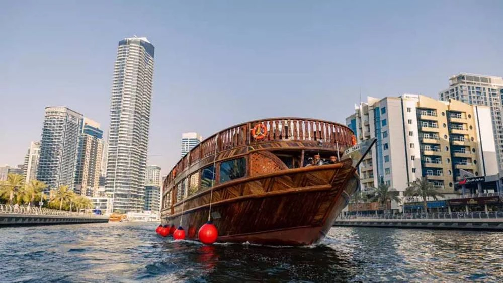 Marina cruise