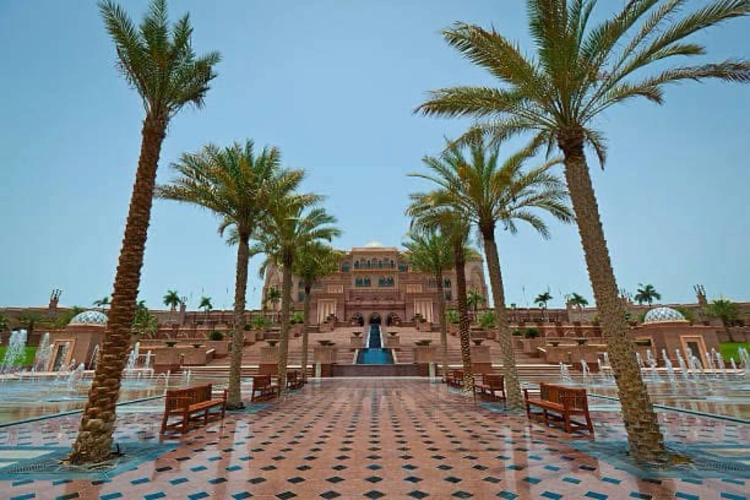 Emirates Palace photo stop